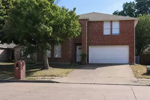 2805 Hillside Dr, Mesquite, TX 75149 - Photo 2