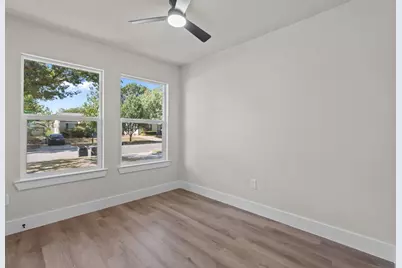 5908 Locke Avenue, Fort Worth, TX 76107 - Photo 14