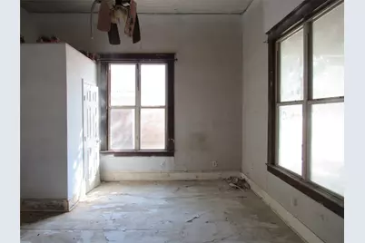 907 E Texas Avenue, Mart, TX 76664 - Photo 8