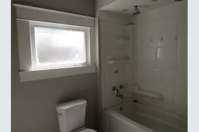 907 E Texas Avenue, Mart, TX 76664 - Photo 10