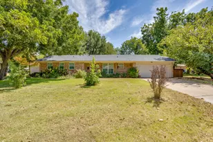 314 Bernice Ct, Burleson, TX 76028 - Photo 2