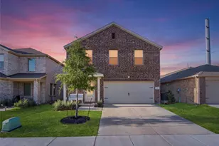 260 Adelina Dr, Little Elm, TX 75068 - Photo 2