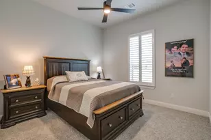 2172 Middlewood Cir, Granbury, TX 76049 - Photo 32