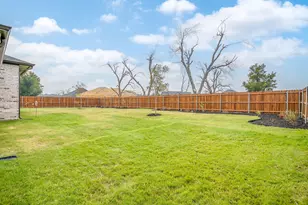 2172 Middlewood Cir, Granbury, TX 76049 - Photo 38