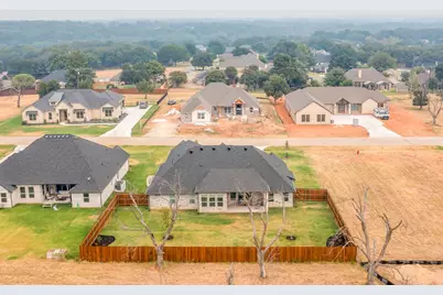 2172 Middlewood Circle, Granbury, TX 76049 - Photo 40