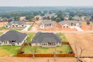 2172 Middlewood Cir, Granbury, TX 76049 - Photo 40