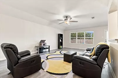 1012 Scenic Drive, Justin, TX 76247 - Photo 10