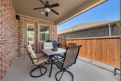 1919 Livingston Road, Irving, TX 75062 - Photo 18