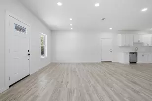 5044 Townsend Dr, Fort Worth, TX 76115 - Photo 10