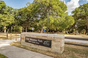 2717 W Oakdale Rd, Irving, TX 75060 - Photo 30