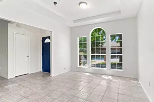 1001 Flower Dr, Arlington, TX 76017 - Photo 8