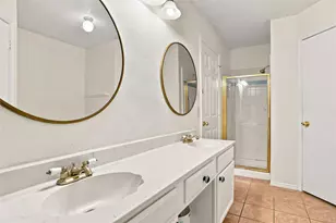 1001 Flower Dr, Arlington, TX 76017 - Photo 16