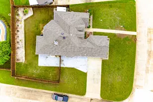 121 Daisey Ln, Justin, TX 76247 - Photo 2