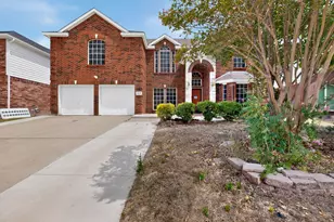 4316 Sleepy Glen Dr, Grand Prairie, TX 75052 - Photo 2