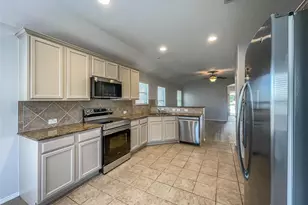 12217 Walden Wood Dr, Fort Worth, TX 76244 - Photo 8