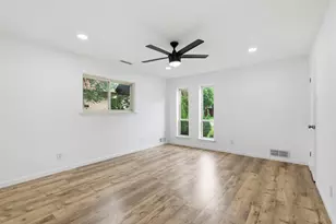 11022 Ferndale, Dallas, TX 75238 - Photo 10