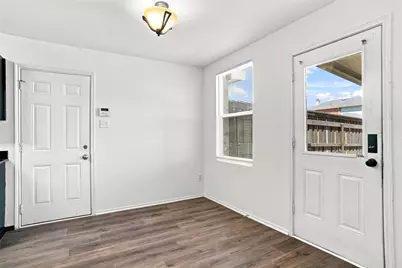 1027 Graystone Drive, Lancaster, TX 75134 - Photo 6
