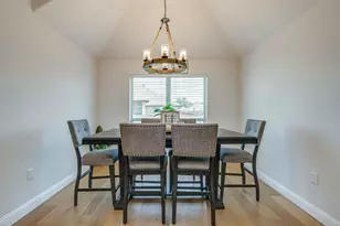 933 Avagail Ave, Springtown, TX 76082 - Photo 8