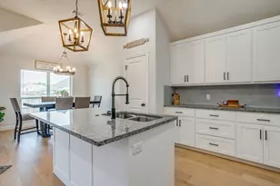 933 Avagail Ave, Springtown, TX 76082 - Photo 6