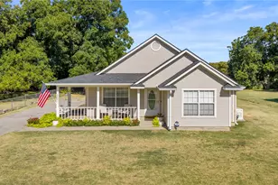 301 S Porch St, Tioga, TX 76271 - Photo 1