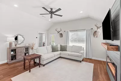 301 S Porch Street, Tioga, TX 76271 - Photo 4