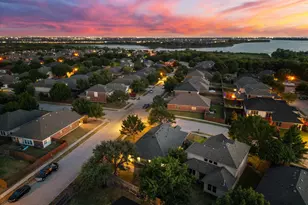 2037 Michelle Creek Dr, Little Elm, TX 75068 - Photo 10