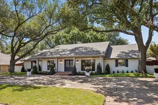 6936 Lupton Dr, Dallas, TX 75225 - Photo 2