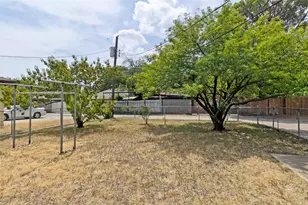 5842 Marview Ln, Dallas, TX 75227 - Photo 6