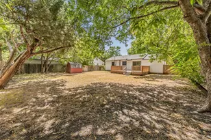 1252 Moran Dr, Dallas, TX 75218 - Photo 32