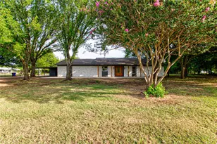 206 Americana Rd, Palmer, TX 75152 - Photo 1