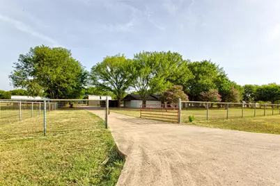 206 Americana Road, Palmer, TX 75152 - Photo 2