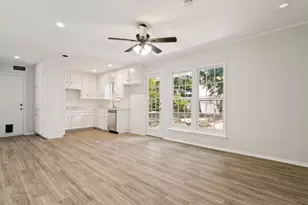 612 Forest Ln, Hurst, TX 76053 - Photo 10