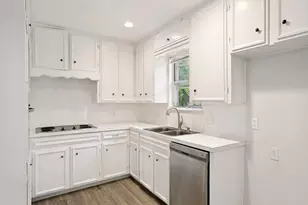 612 Forest Ln, Hurst, TX 76053 - Photo 12