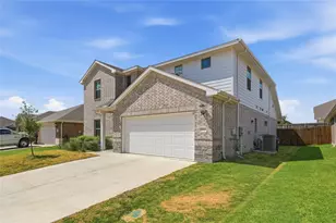 11028 Cacao Dr, Fort Worth, TX 76108 - Photo 2