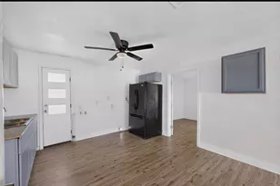 5586 Pinson St, Fort Worth, TX 76119 - Photo 10