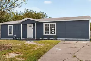 5586 Pinson St, Fort Worth, TX 76119 - Photo 2