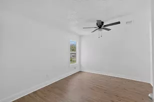 5586 Pinson St, Fort Worth, TX 76119 - Photo 26
