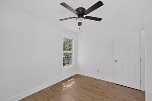 5586 Pinson St, Fort Worth, TX 76119 - Photo 22