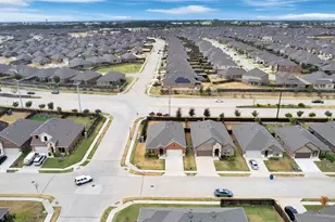 3303 Brady Starr Dr, Aubrey, TX 76227 - Photo 34