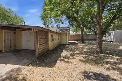 1218 Diana Drive, Arlington, TX 76011 - Photo 4