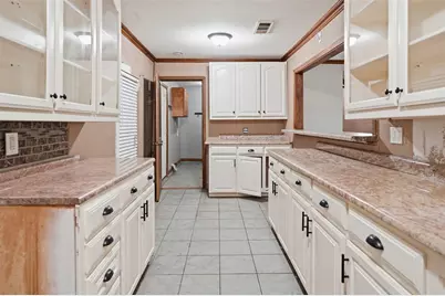 1218 Diana Drive, Arlington, TX 76011 - Photo 10