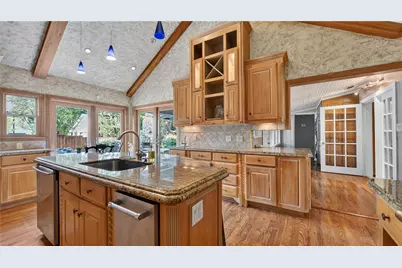 1606 W Shady Grove Road, Irving, TX 75060 - Photo 8