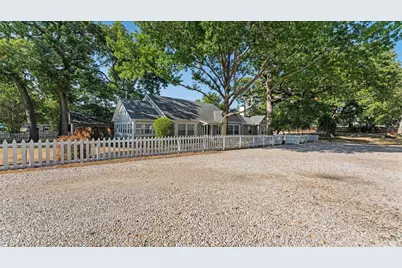 1606 W Shady Grove Road, Irving, TX 75060 - Photo 30