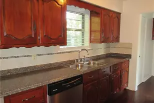 113 Shadybrook Dr, DeSoto, TX 75115 - Photo 4