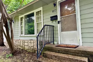 1009 Denton St, Denton, TX 76201 - Photo 4