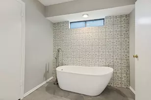 3806 Bellaire Dr, Garland, TX 75040 - Photo 20