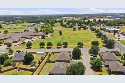 2670 Dogwood Drive, Stephenville, TX 76401 - Photo 6