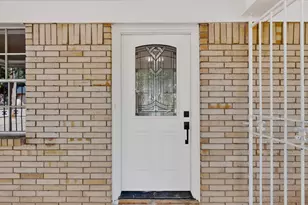5451 Lubbock Ave, Fort Worth, TX 76133 - Photo 4