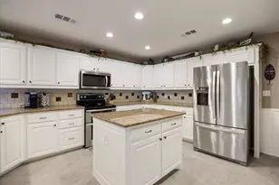 109 Casas Del Sur St, Granbury, TX 76049 - Photo 14