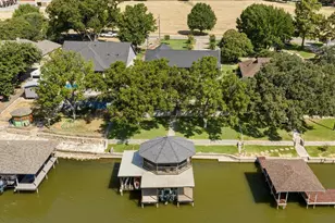 109 Casas Del Sur St, Granbury, TX 76049 - Photo 38